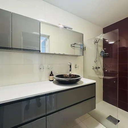 Spacious Near Nature And Slopes Апартаменты